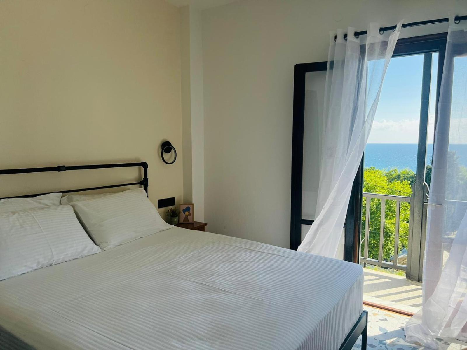 Yalla Chorefto - Hotel & Fun Eksteriør billede