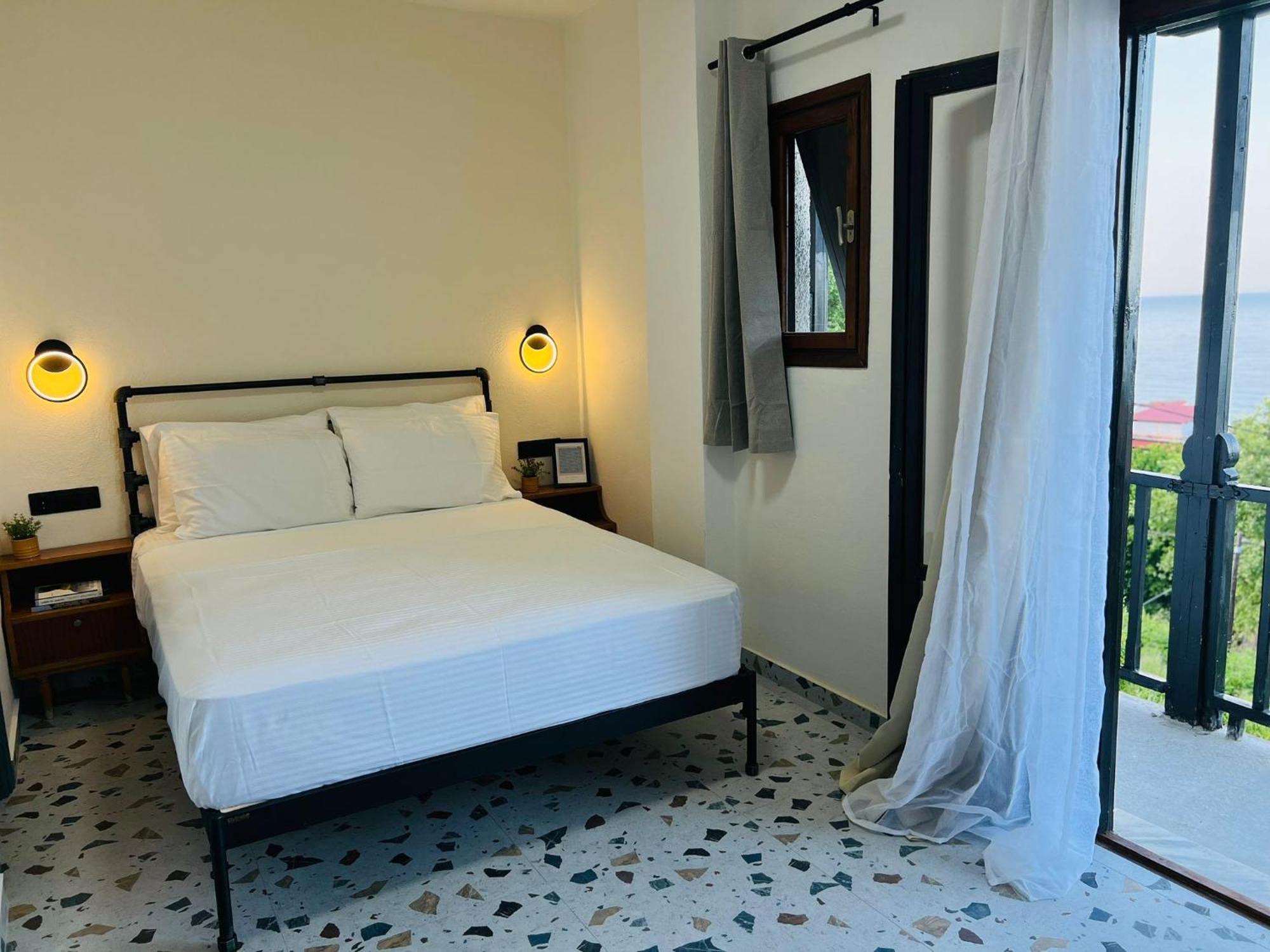 Yalla Chorefto - Hotel & Fun Eksteriør billede