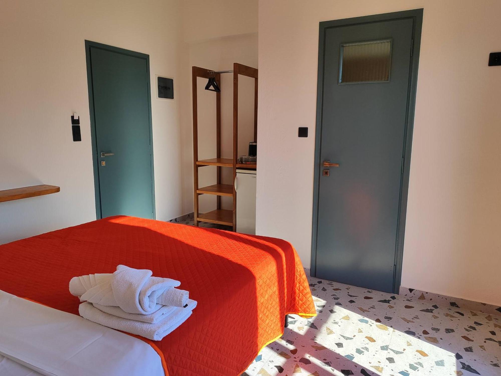 Yalla Chorefto - Hotel & Fun Eksteriør billede